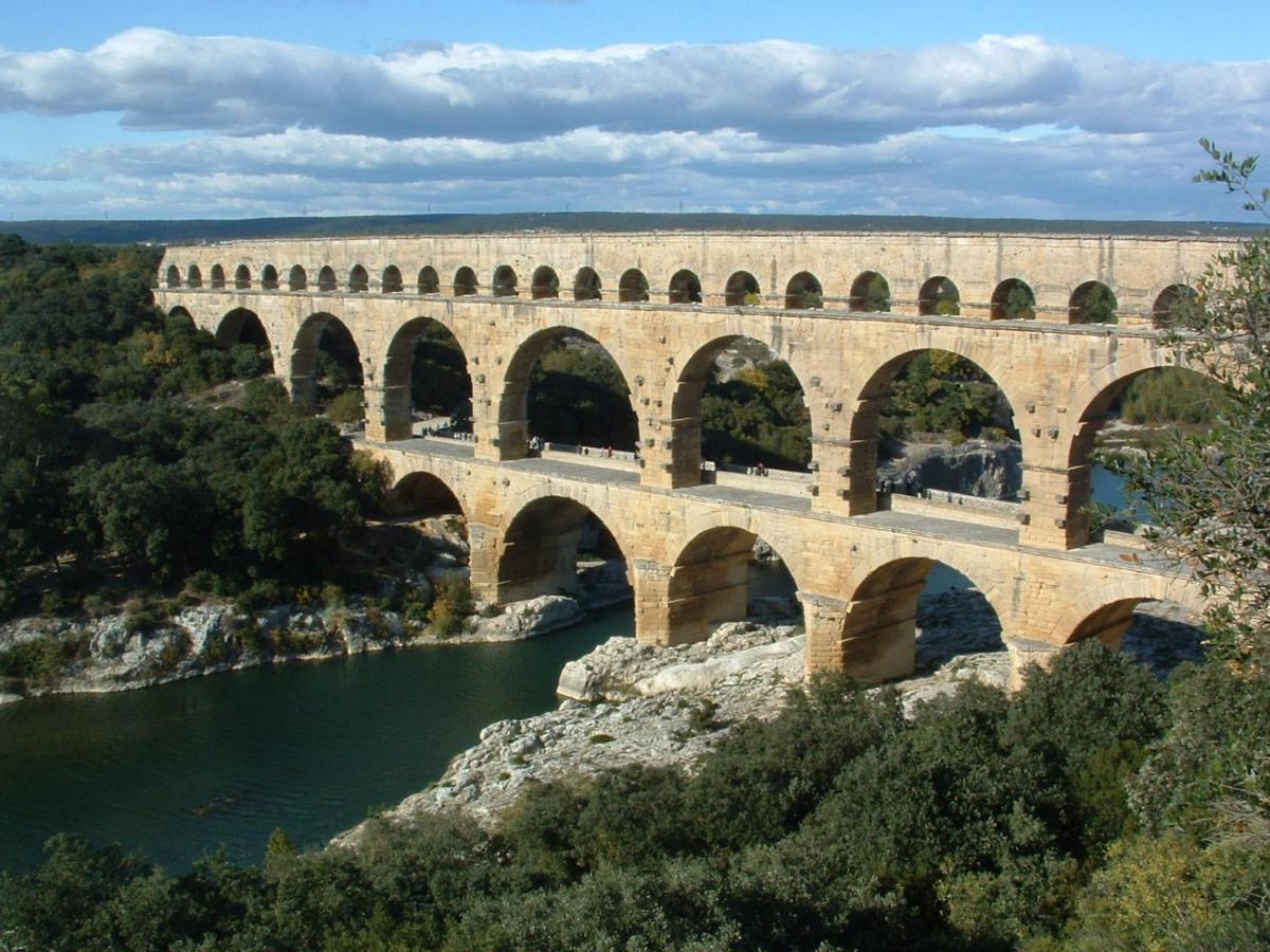 Confortable Villa De Vacances Entre Nimes, Le Pont Du Gard, Uzes, Arles, Avignon มาร์เกอริตต์ ภายนอก รูปภาพ