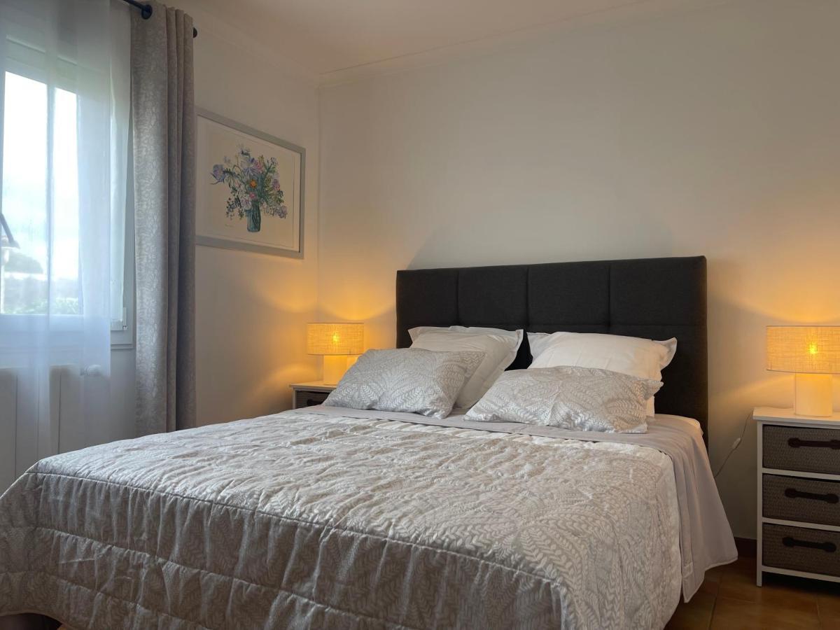 Confortable Villa De Vacances Entre Nimes, Le Pont Du Gard, Uzes, Arles, Avignon มาร์เกอริตต์ ภายนอก รูปภาพ